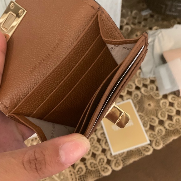 Hp🎁 Beautiful Michael Kors Set ♥️ - Picture 7 of 8